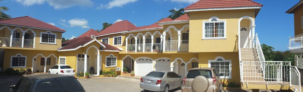 Wizzy Apartment Ocho Rios Exterior photo